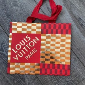 Louis Vuitton Perfume bag (small) Christmas 2022 Edition